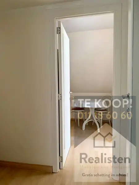 Charmant en ruim huis te koop in Stokrooie - Perfecte gezinswoning met 4 slaapkamers en een tennisplein foto 35