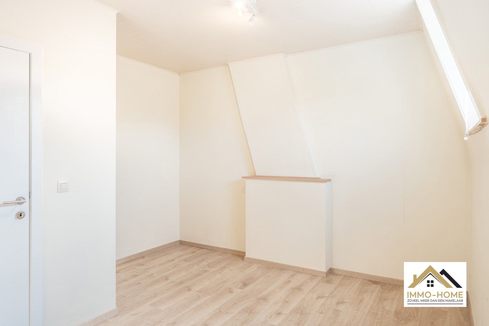 Recent gerenoveerde woning te Oostakker!  foto 11