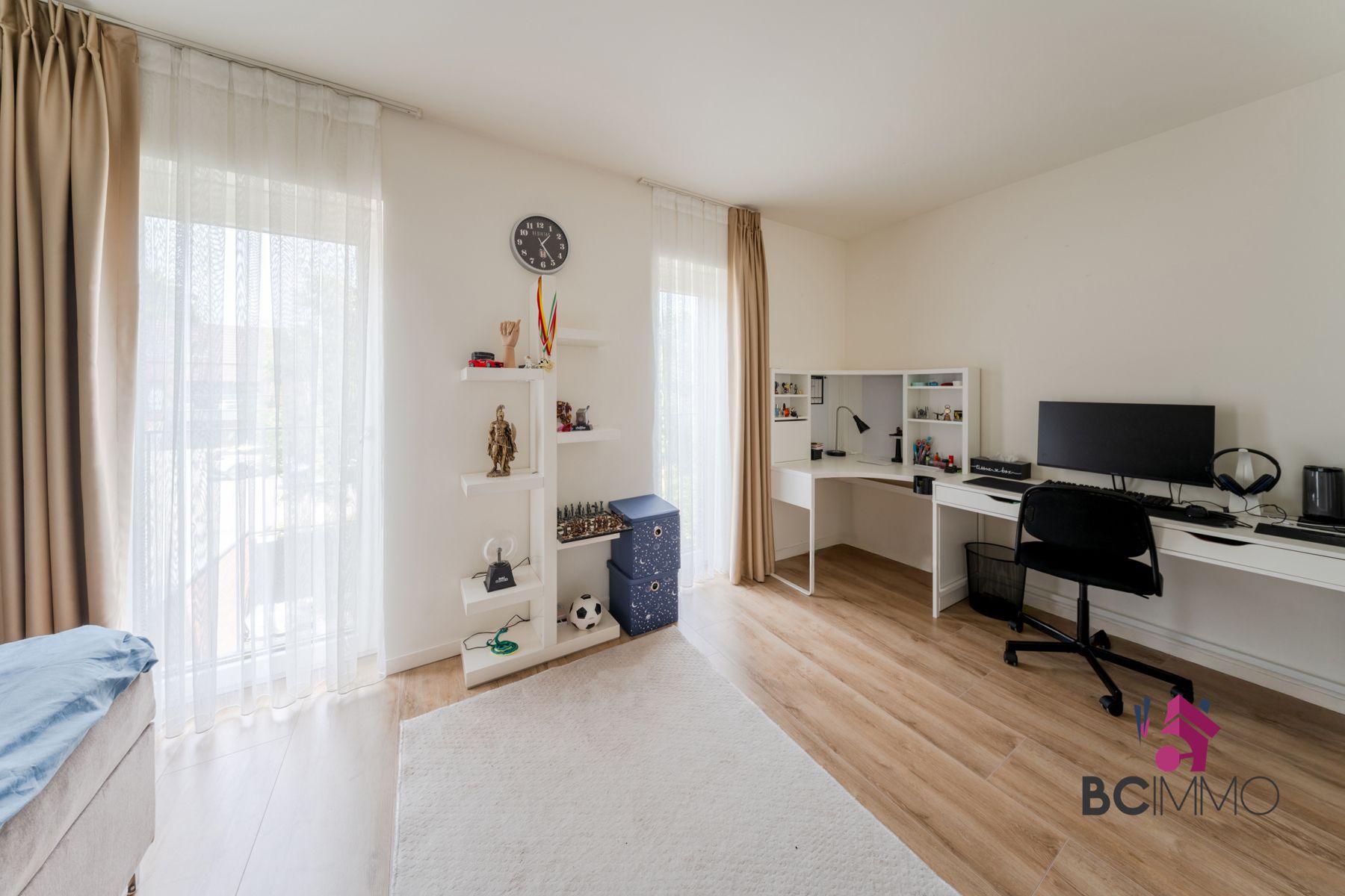 Ruime gezinswoning met 5 slaapkamers en een mooie tuin foto 9