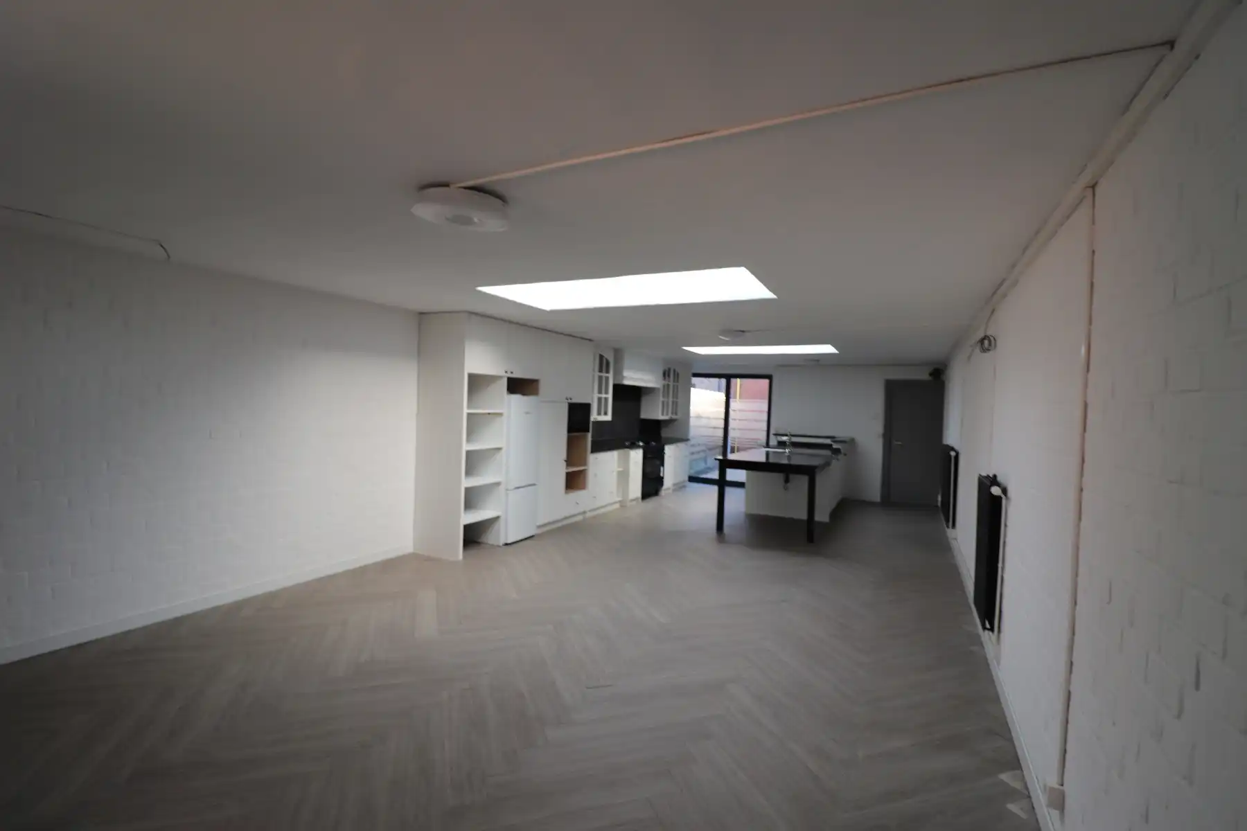 Handelspand met bovengelegen appartement nabij het centrum van Merksplas.  foto 10