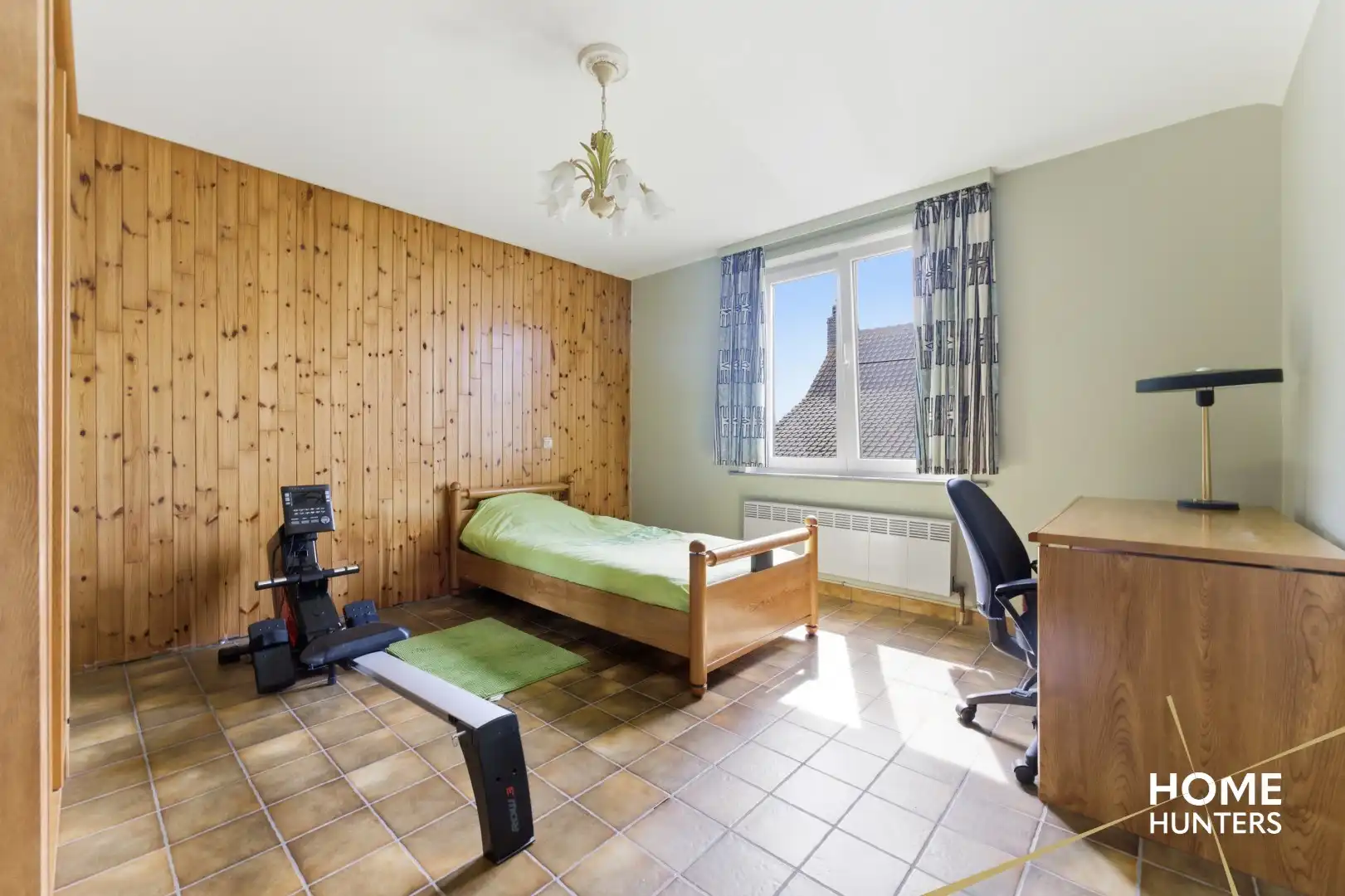 Instapklare villa met 5 slaapkamers, een ruime garage en een prachtige tuin te Dikkebus foto 22