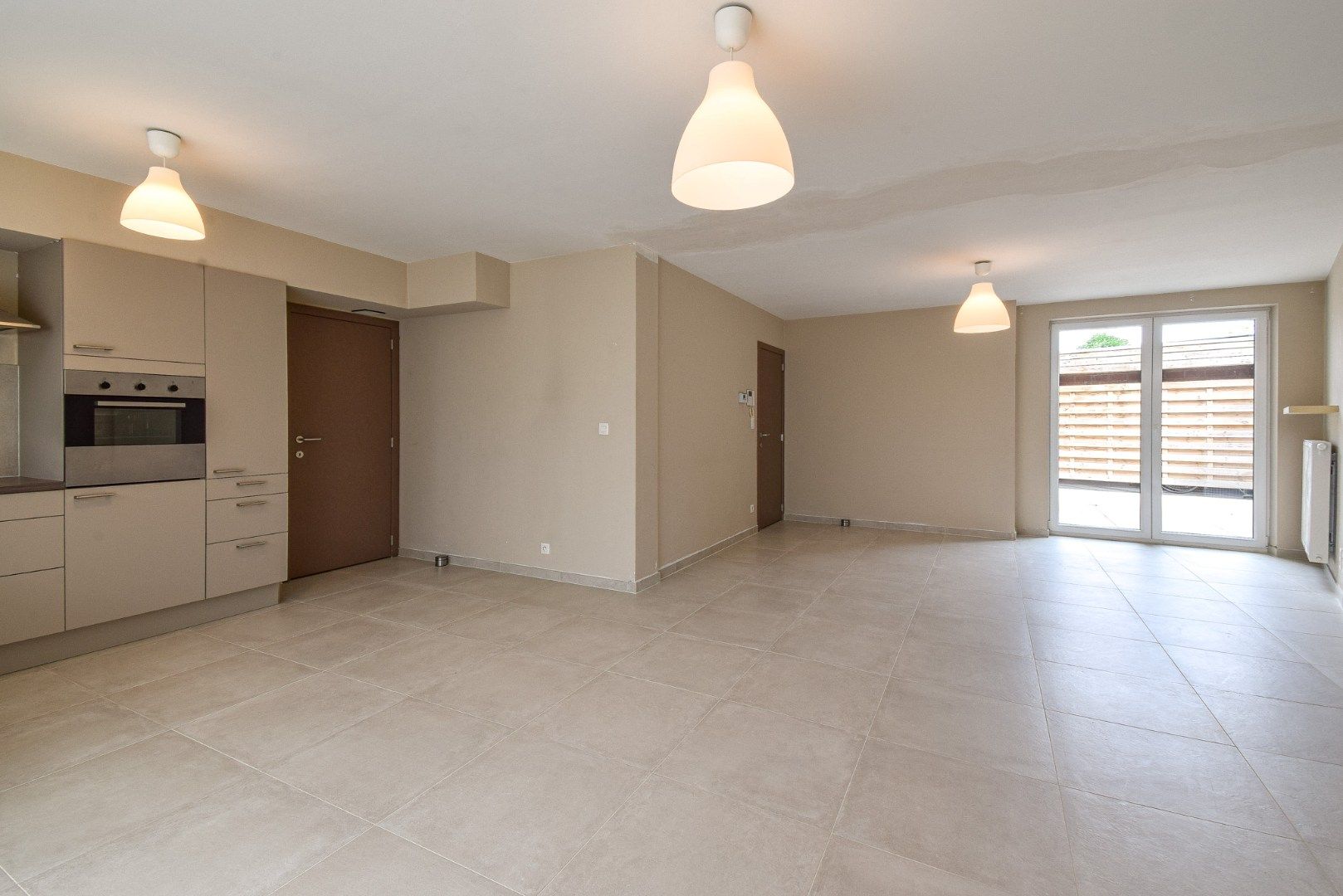 Ruim gelijkvloers appartement met 2 slaapkamers en groot terras in het centrum van Gistel foto 11