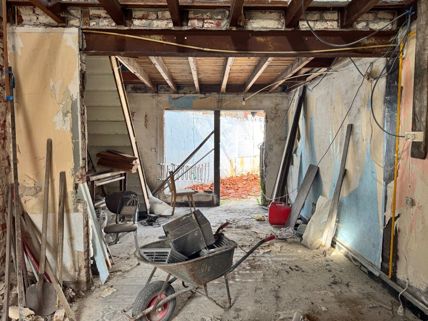 Gedeeltelijk afgebroken woning met potentieel te Koekelare foto 21
