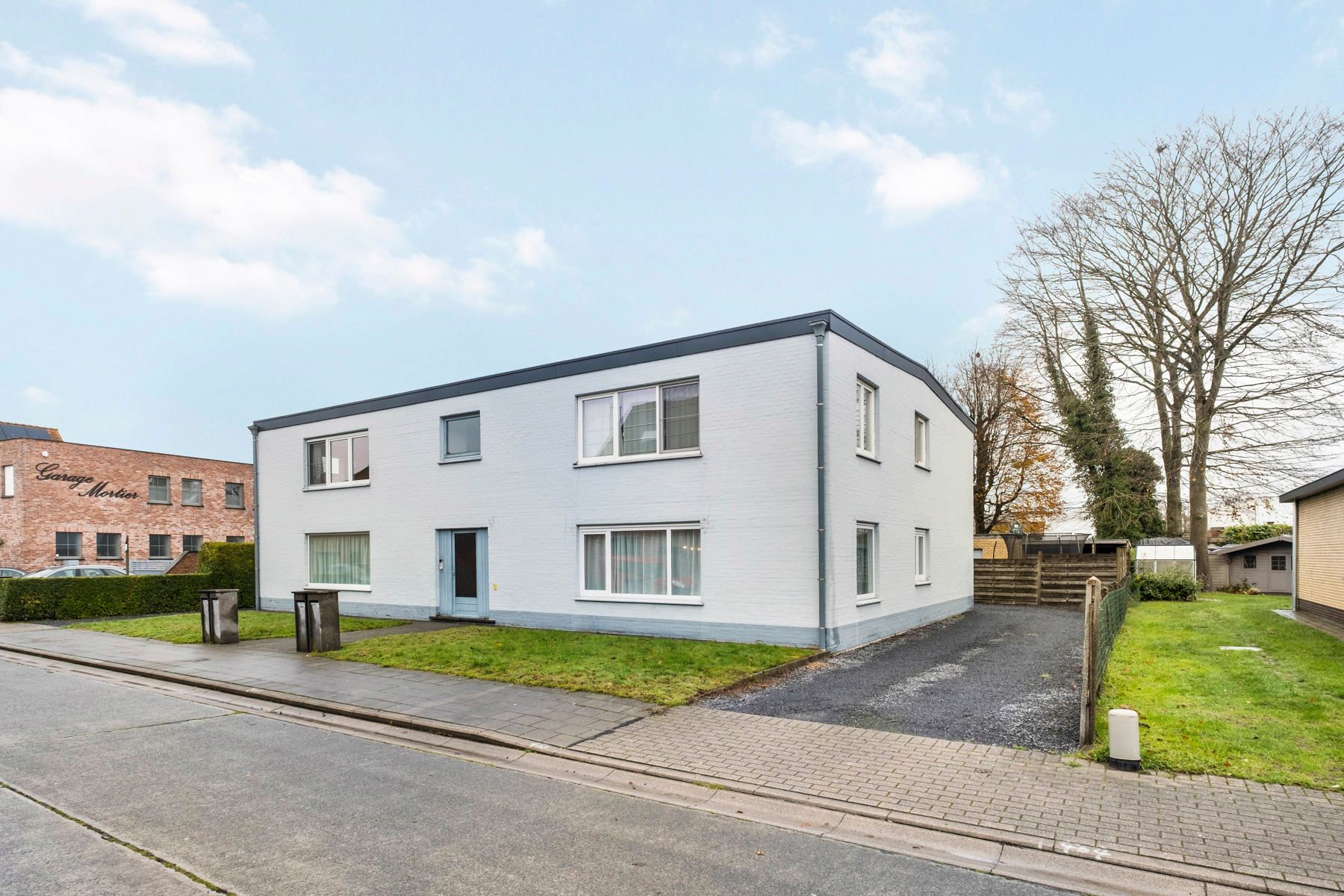 Instapklaar appartement incl. garage centrum Loppem foto 4