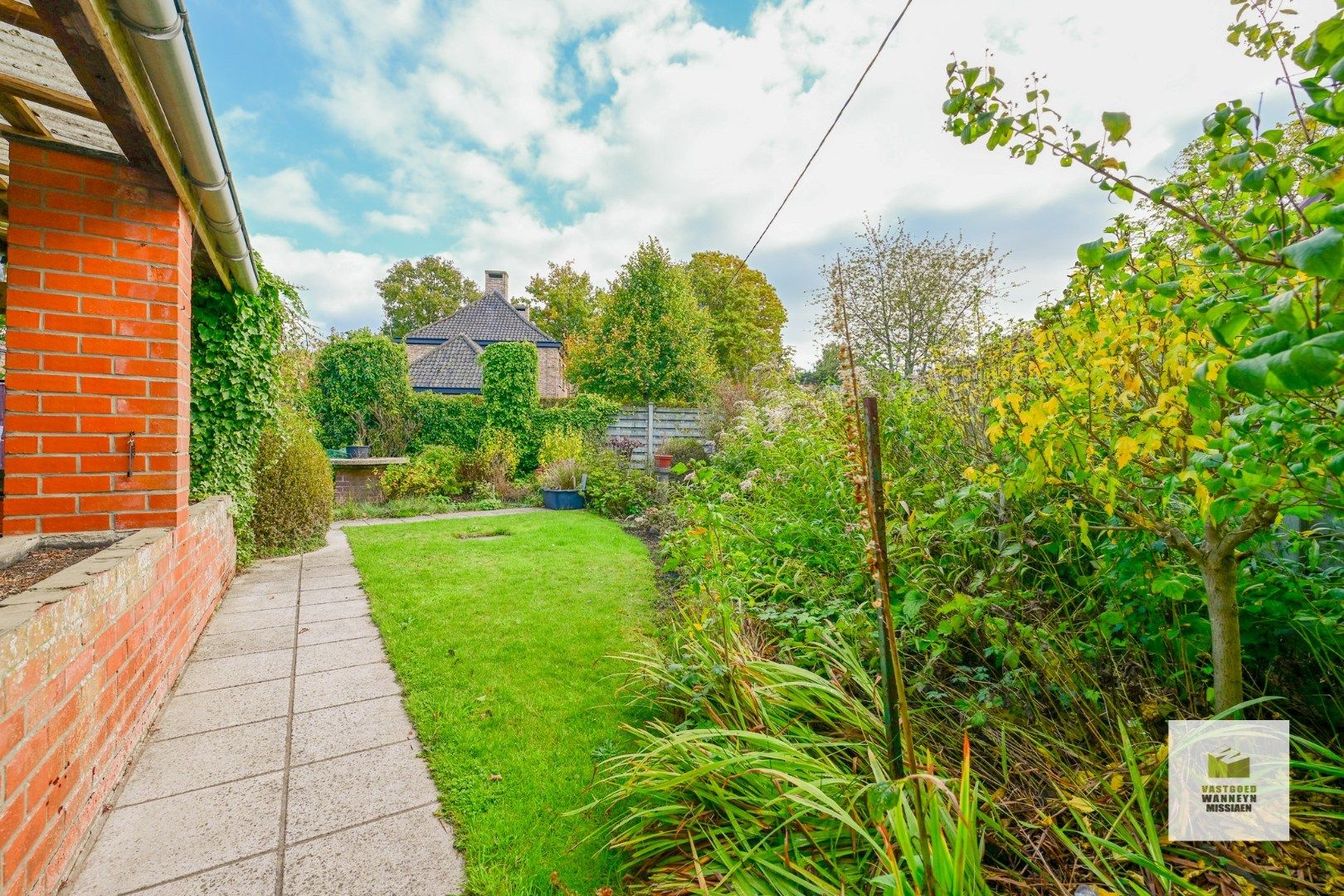 Gelijkvloerse te renoveren of herop te bouwen woning op 811m2 aan bosrand te Hertsberge foto 6