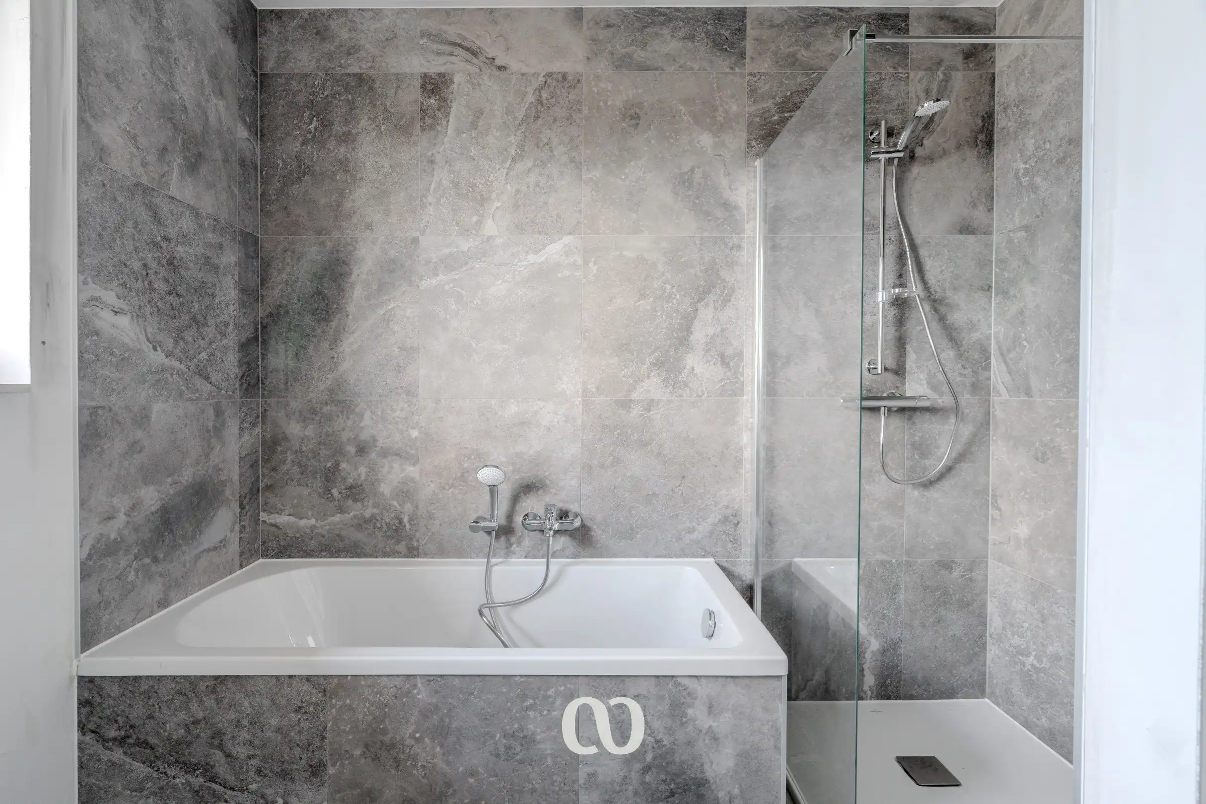 Prachtige nieuwbouwwoningen met 4 slaapkamers en garage foto 11