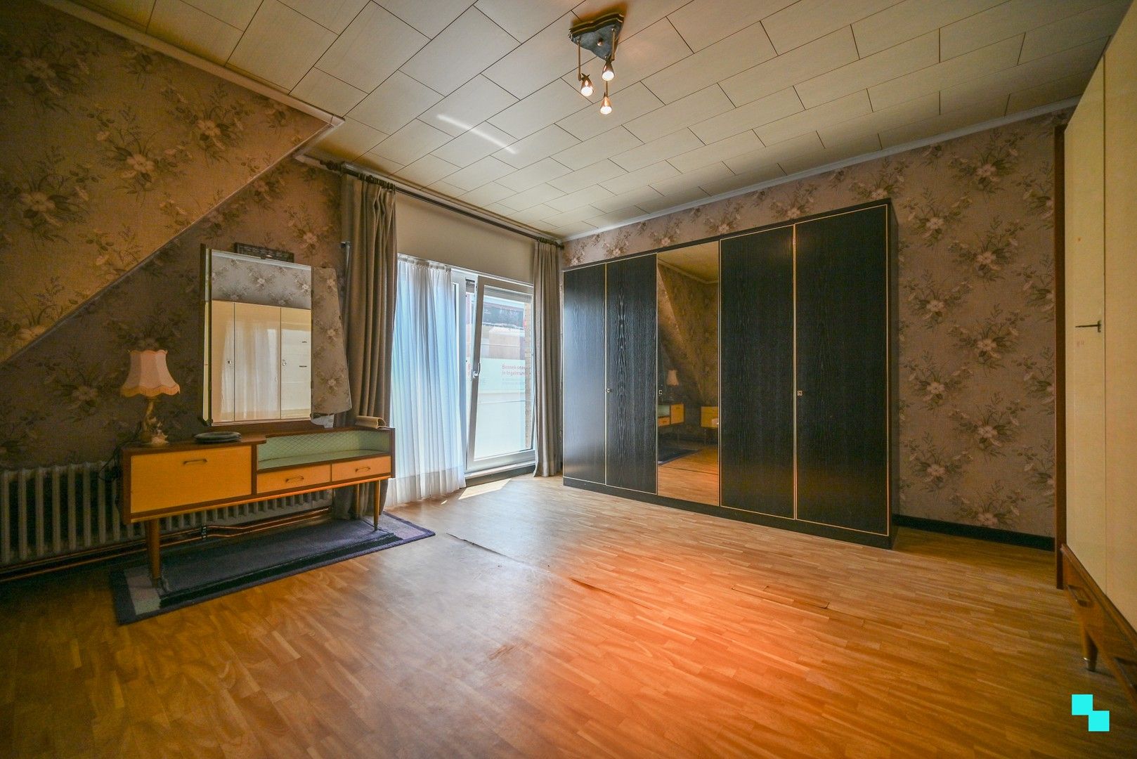 Gunstig gelegen woning met uitweg achteraan te Izegem foto 24