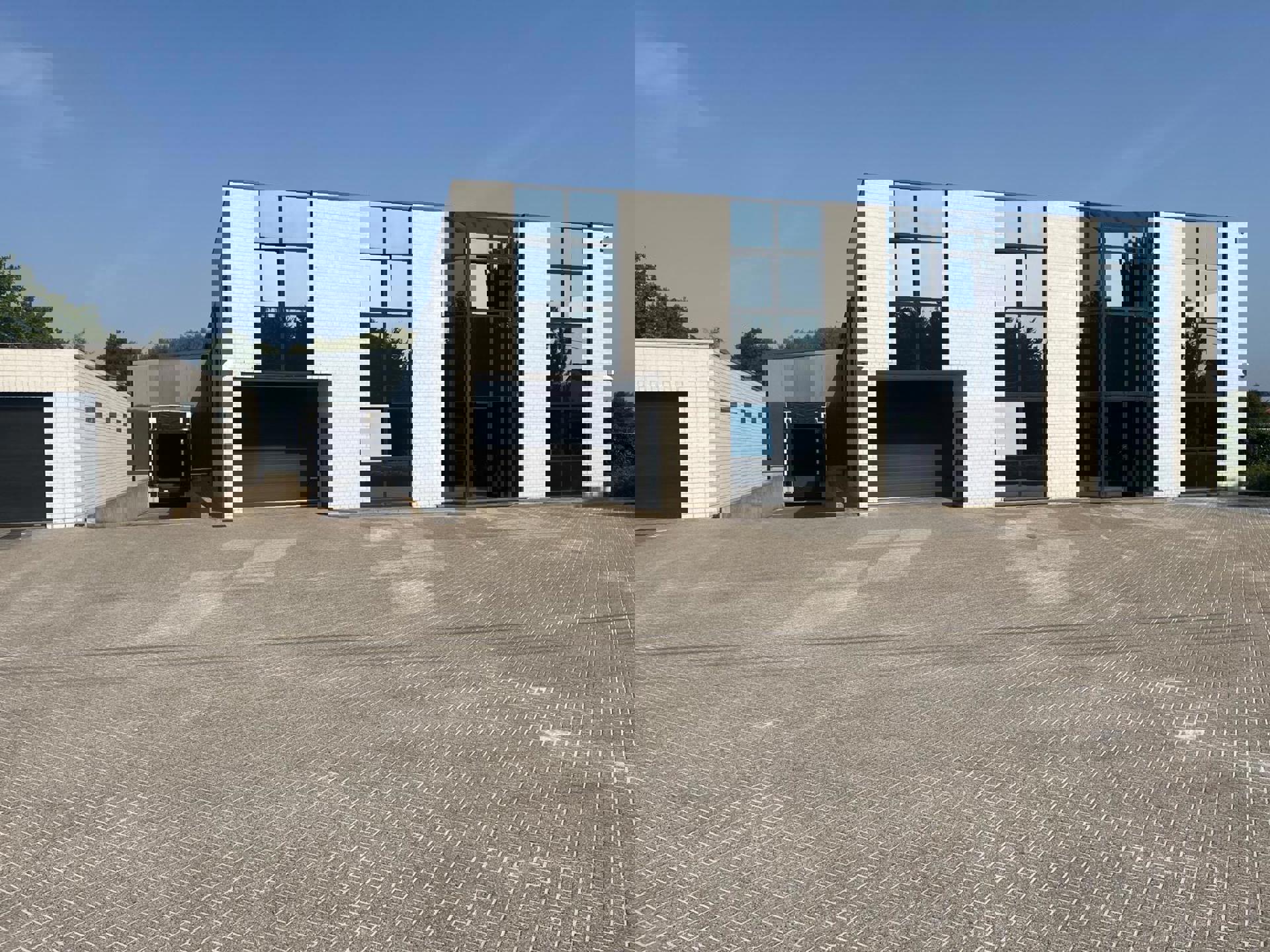 Lier: Magazijn 1.050m² met loskade en kantoor foto 15