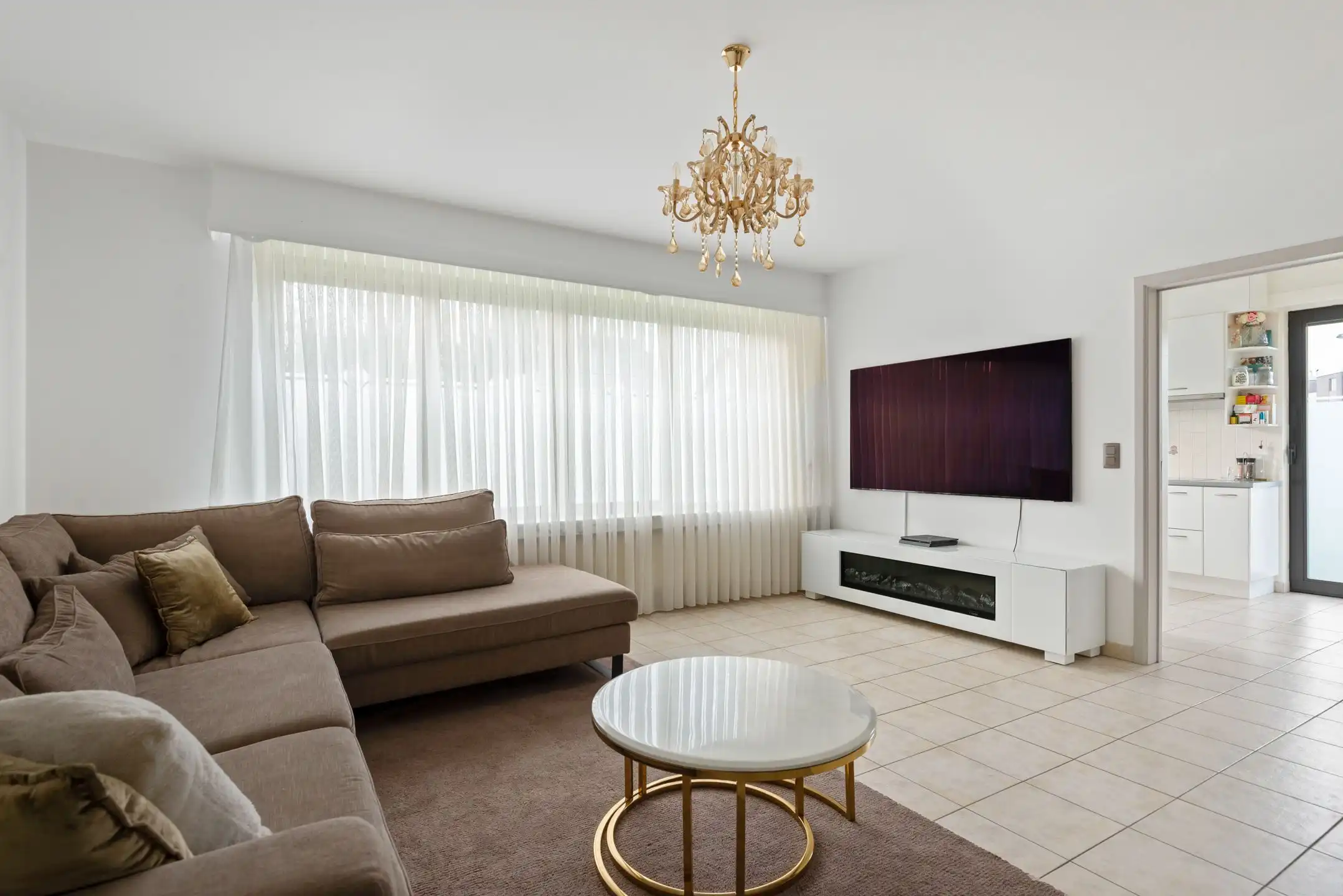 Opbrengsteigendom met 3 appartementen + garageboxen in Wommelgem te koop! foto 5