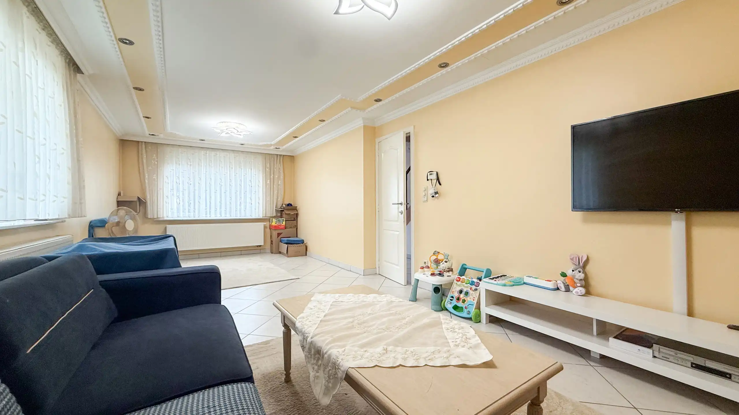 Halfopen woning met tuin, garage en 3 slaapkamers foto 7