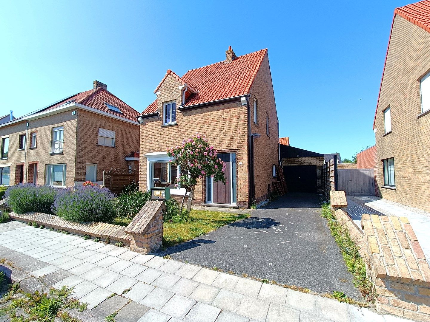 ()=>{if(producerUpdateValueVersion(node),producerAccessed(node),node.value===ERRORED)throw node.error;return node.value} Hoekestraat 29 - - 8300 Knokke