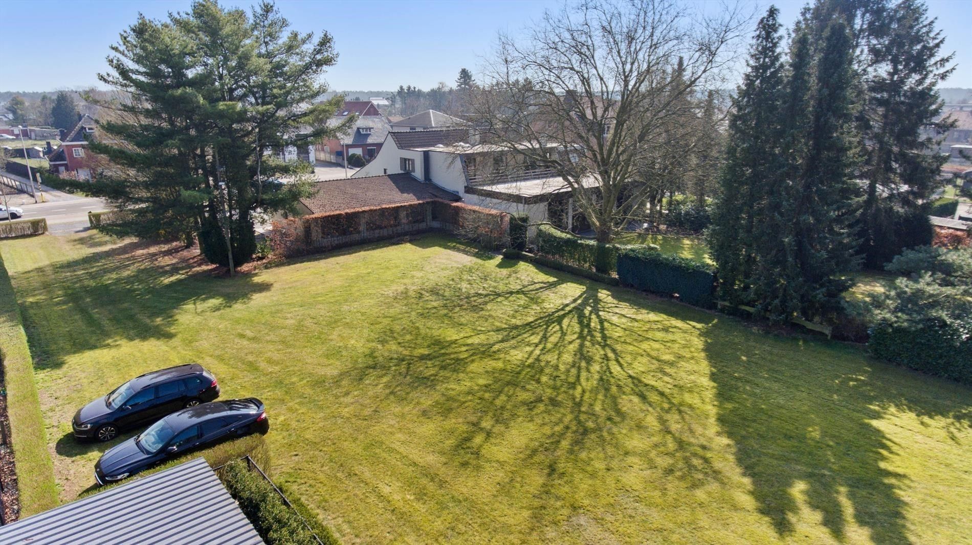 4000 m² grond met woning en feestzaal foto 5