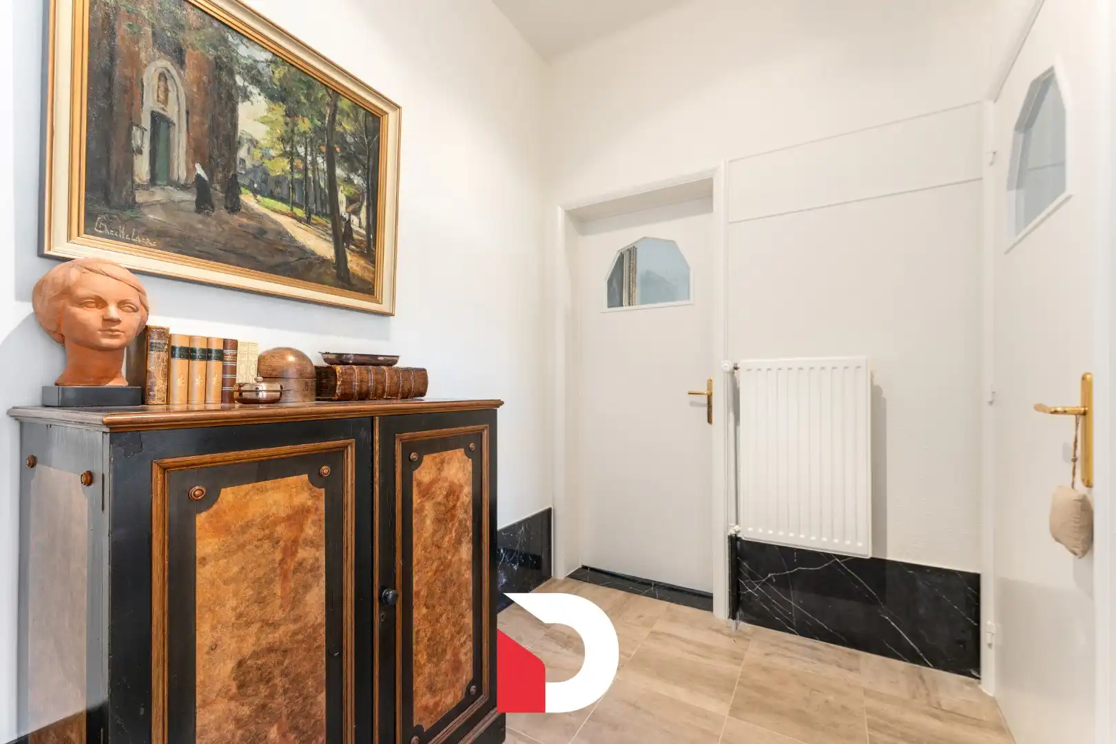 Karaktervolle ruime hoekwoning met garage in centrum Brugge foto 3