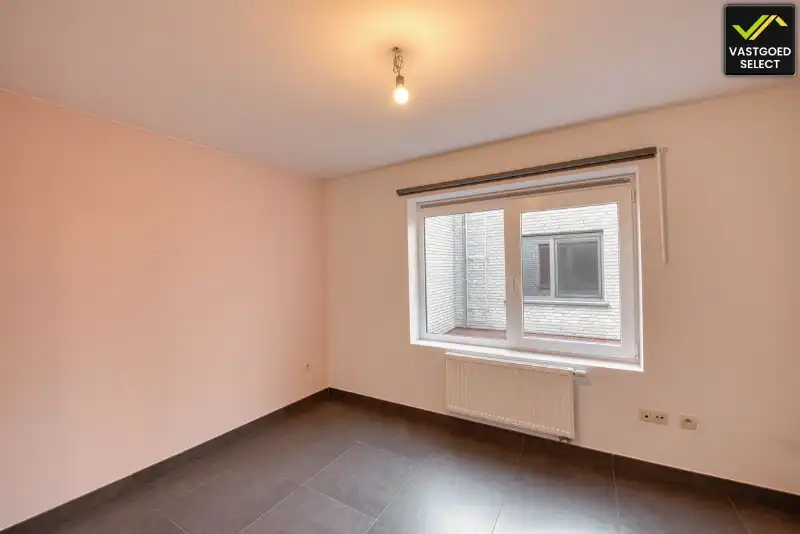 Instapklaar appartement met 2 slaapkamers, patio en parkeerplaats te huur in Assenede foto 5
