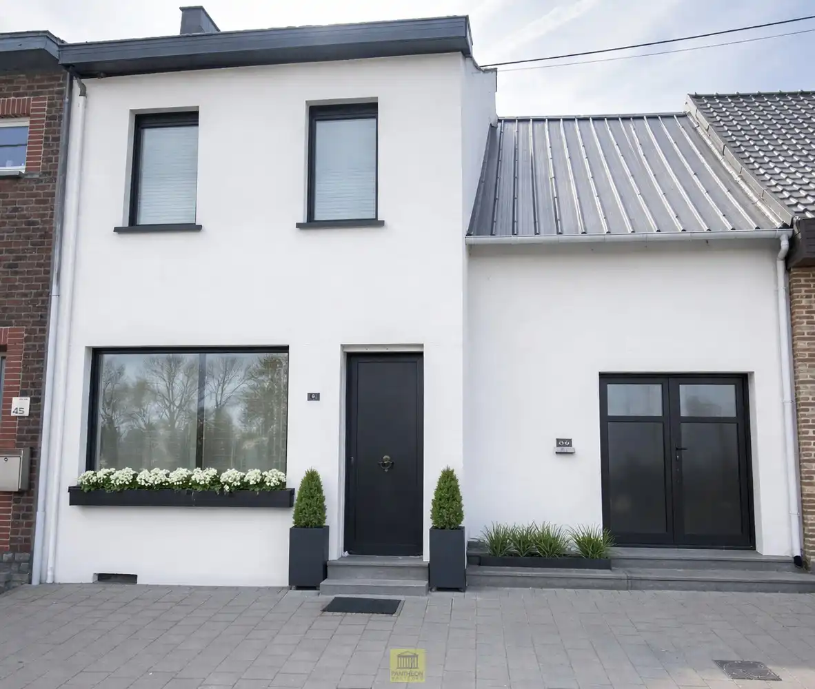 Te renoveren woning op rustige ligging met zicht op groen foto 2