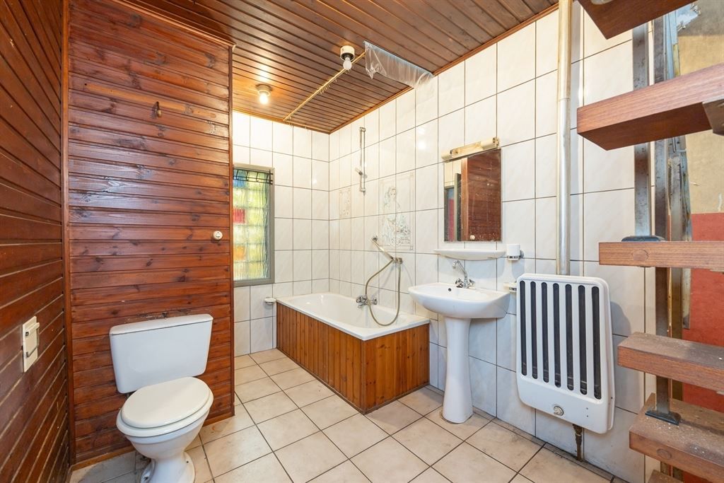 Te renoveren woning in rustige, gegeerde wijk foto 10
