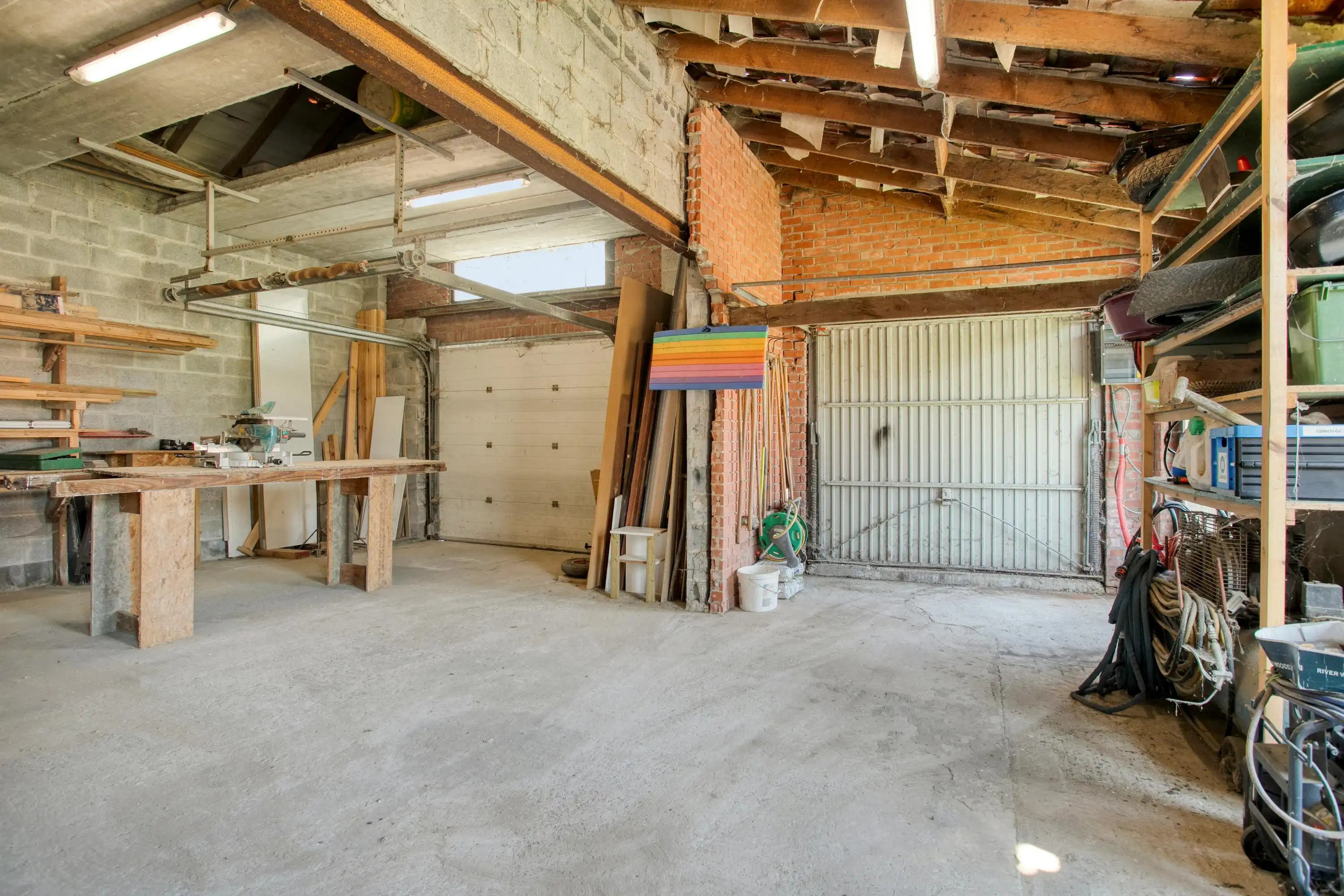 Ruime woning te koop met atelier, garage en vier slaapkamers foto 16
