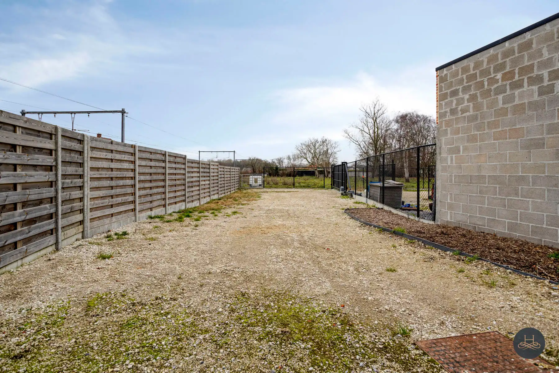Strategisch gelegen en vlot bereikbare opslagplaats foto 7