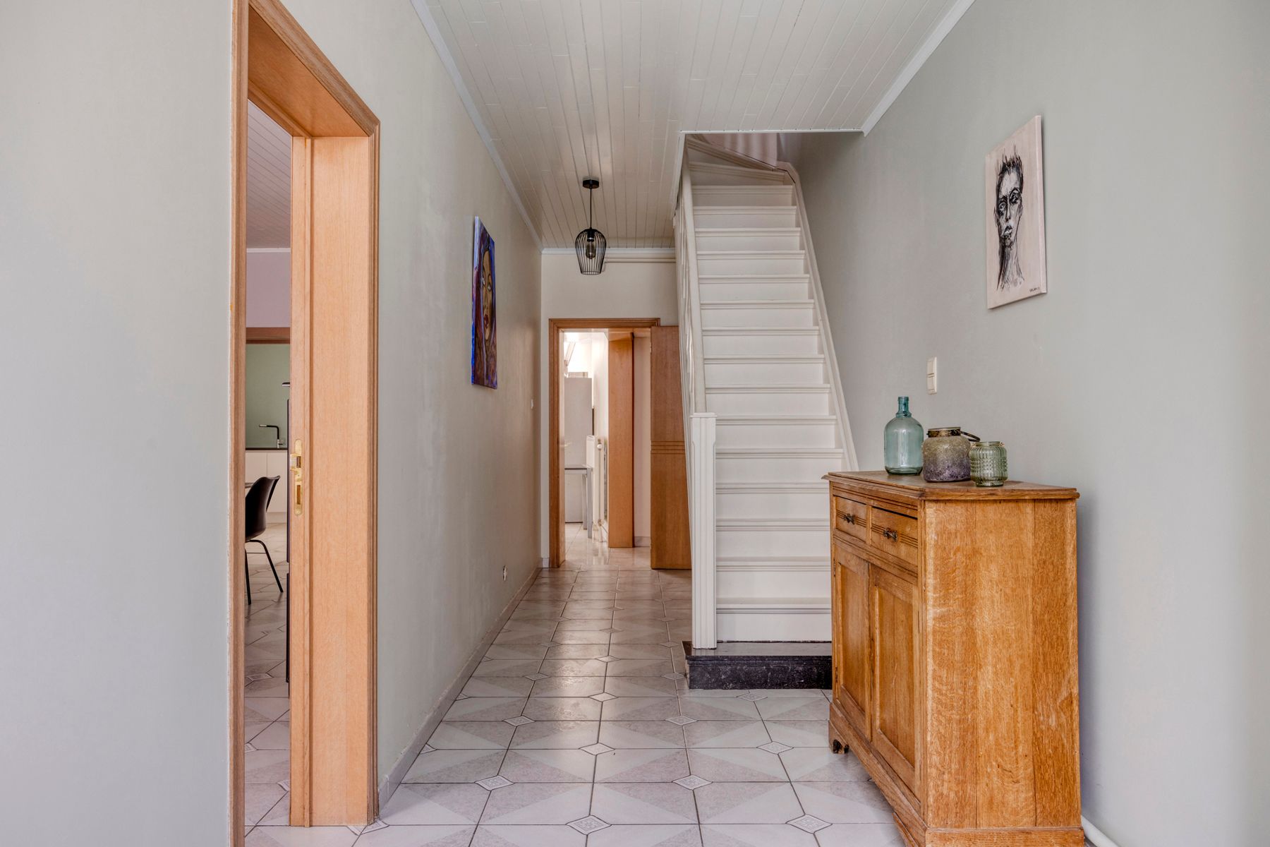 TOPPER: ruime instapklare woning met een enorm potentieel! foto 4
