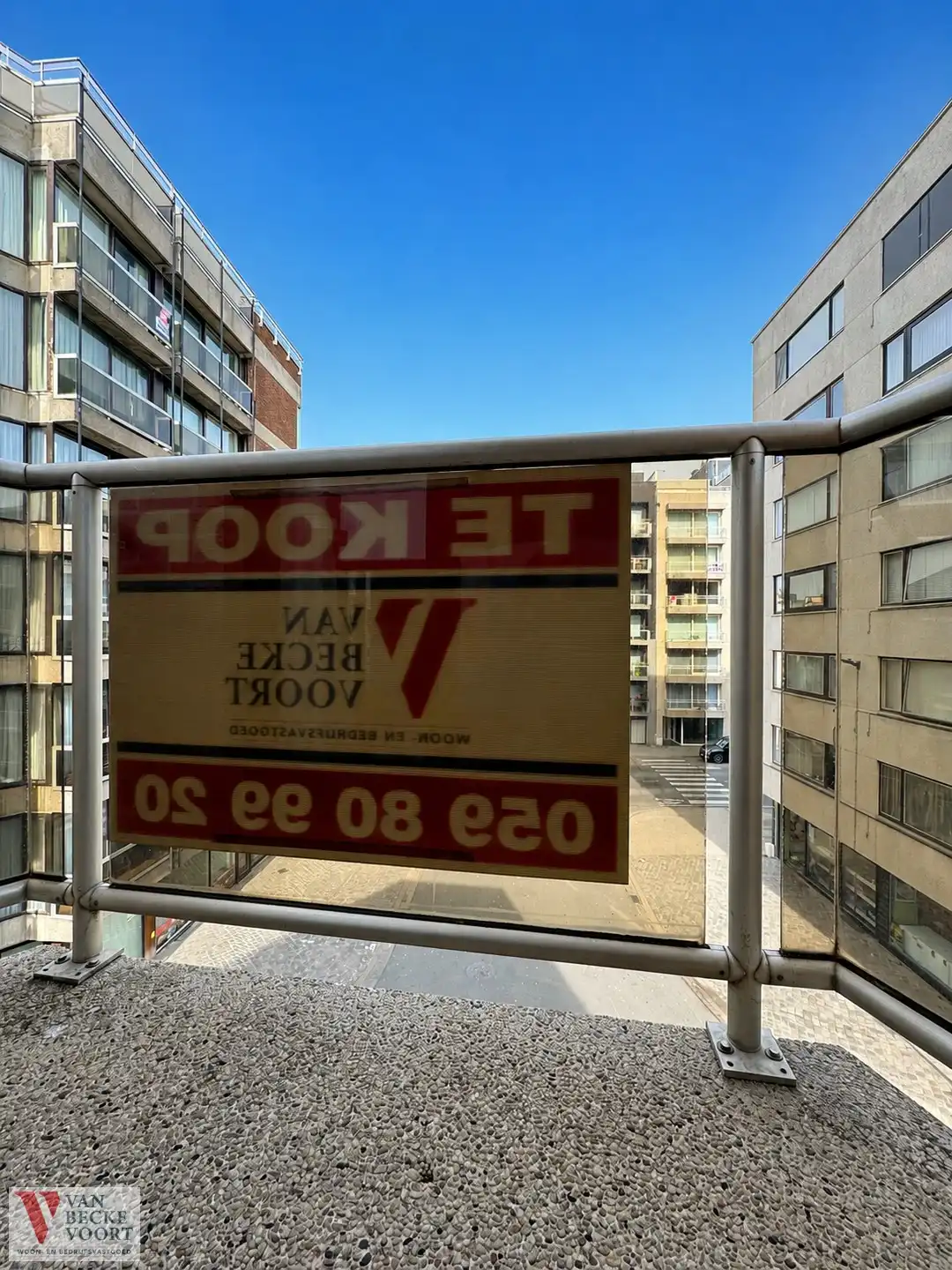Lichtrijk 2-slaapkamerappartement met stadszicht foto 6