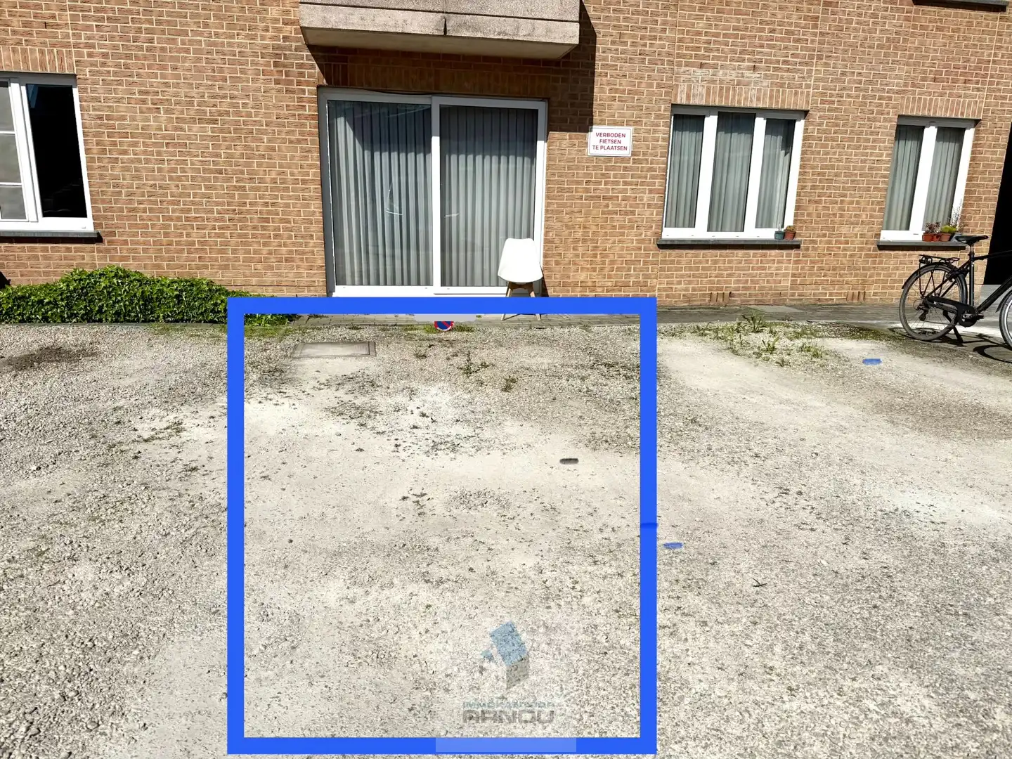 Appartement met 1 slaapkamer en parking  in het centrum foto 16