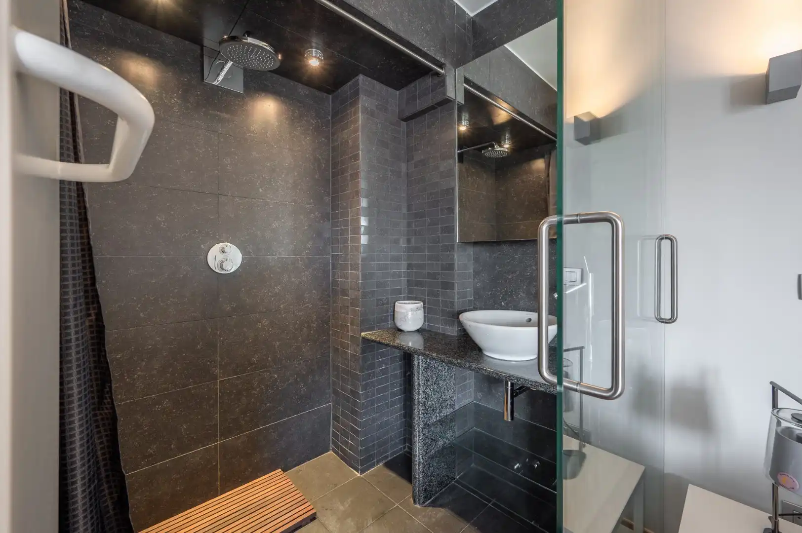 Appartement met magnifiek zeezicht op een 10de verdiepping gelegen in Duinbergen. foto 16