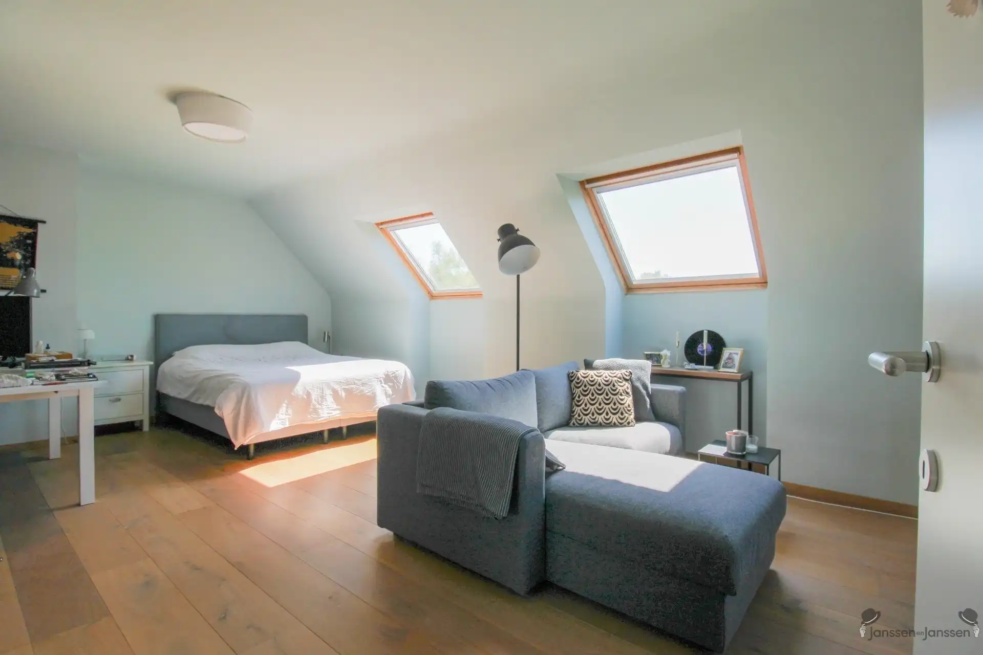 Ruime woning met 3 slpks, tuin en tuinberging foto 18