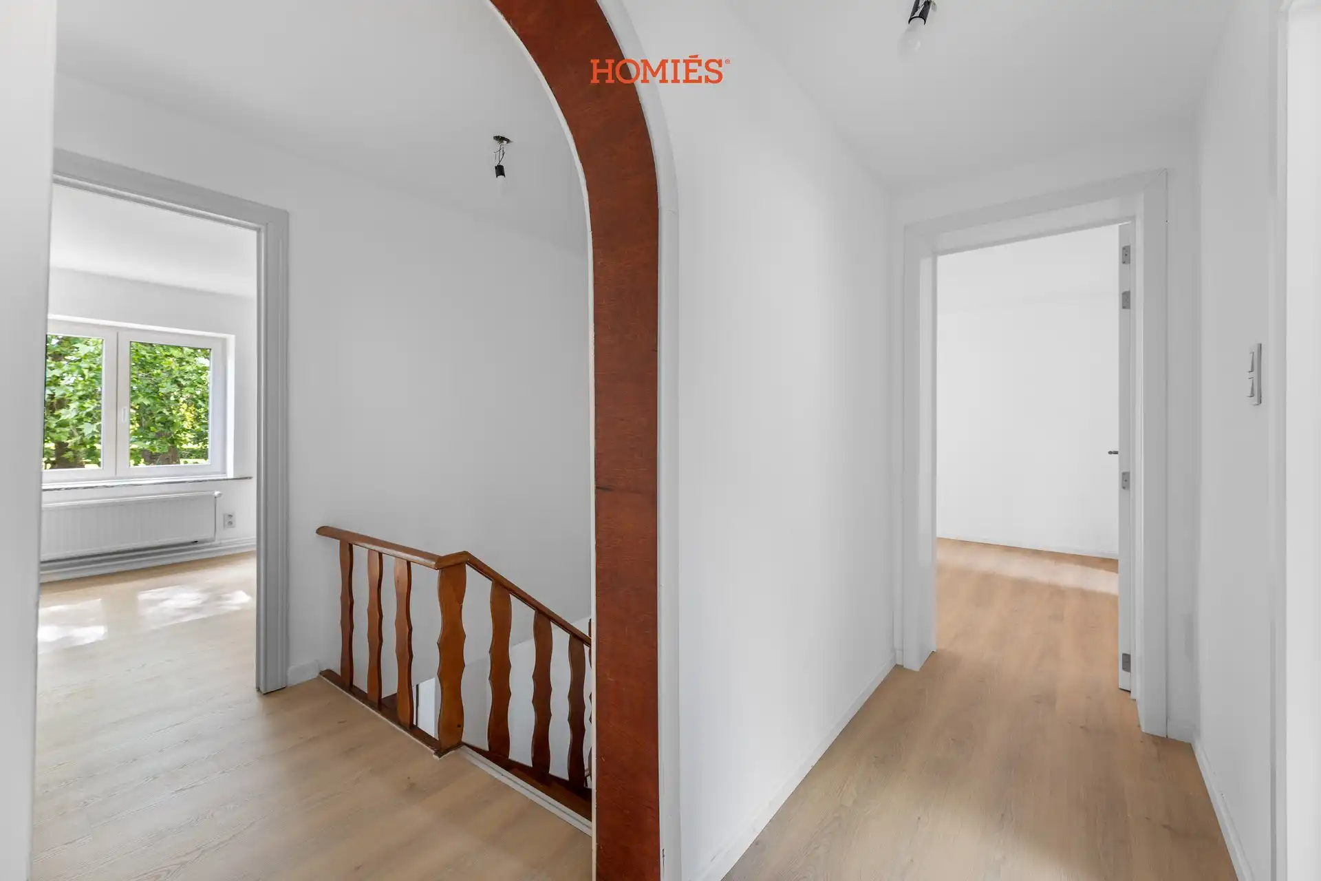 Karaktervolle gerenoveerde woning met 4 slaapkamers foto 9