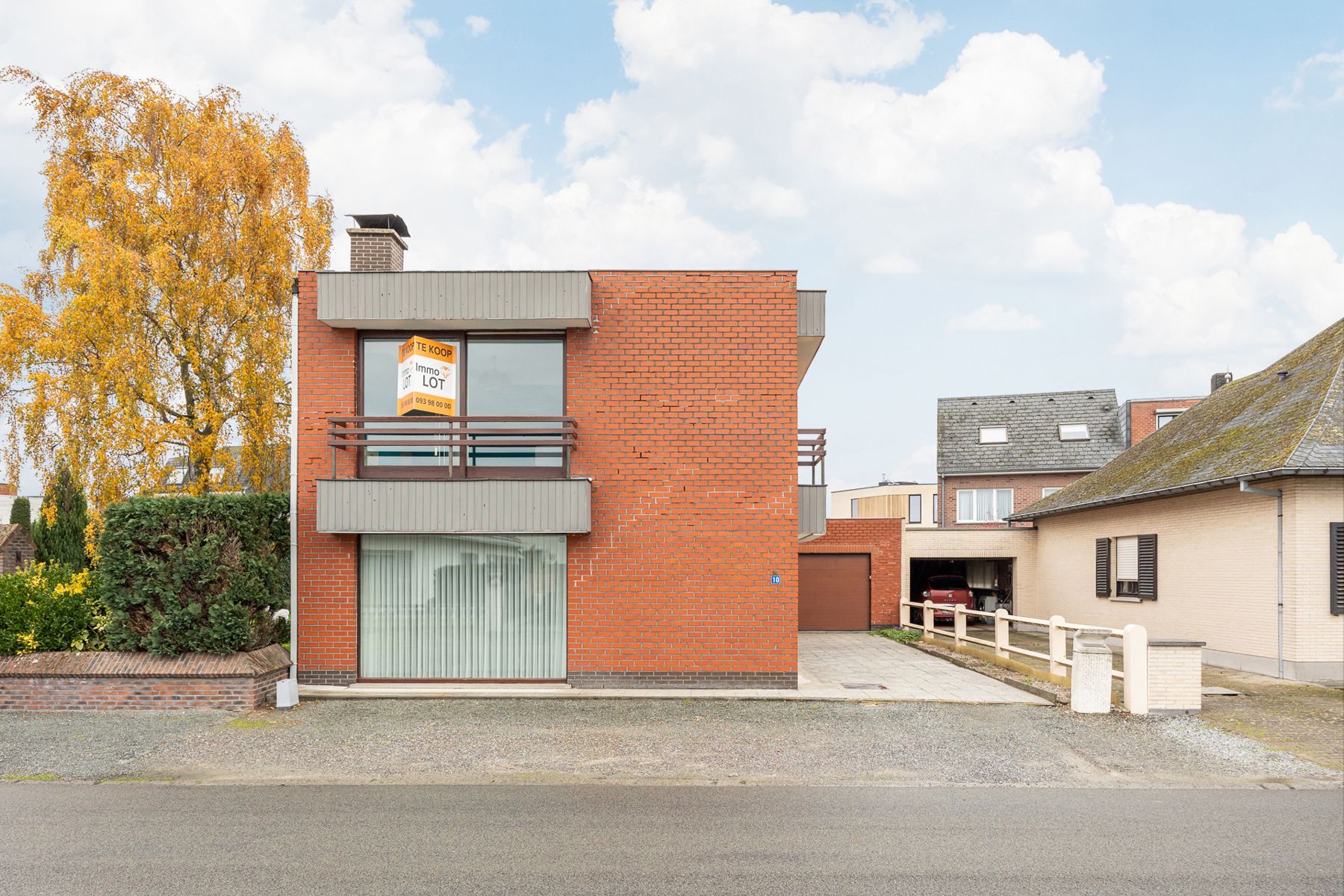 Ruime karaktervolle woonst met magazijn bij Berlare centrum foto 2