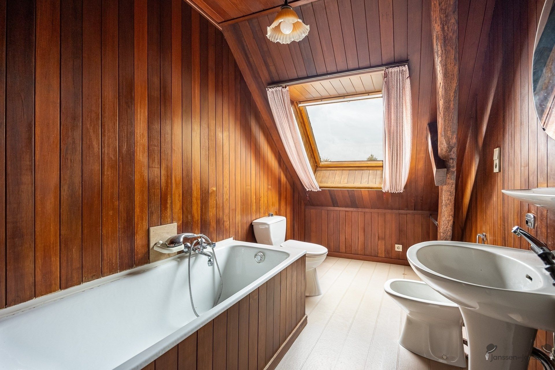 Authentieke woning met karakter in het hart van Sint-Lenaarts foto 21