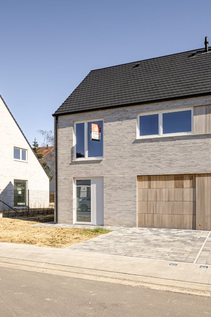 Energiezuinige halfopen bebouwing met 4 slpk's en garage foto 6