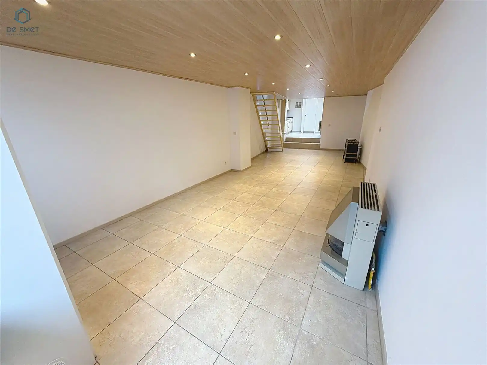 INSTAPKLARE STADSWONING MET 2 SLAAPKAMERS IN HARTJE GERAARDSBERGEN foto 2