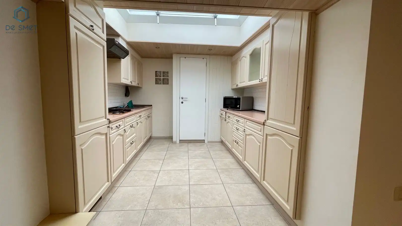 INSTAPKLARE STADSWONING MET 2 SLAAPKAMERS IN HARTJE GERAARDSBERGEN foto 2