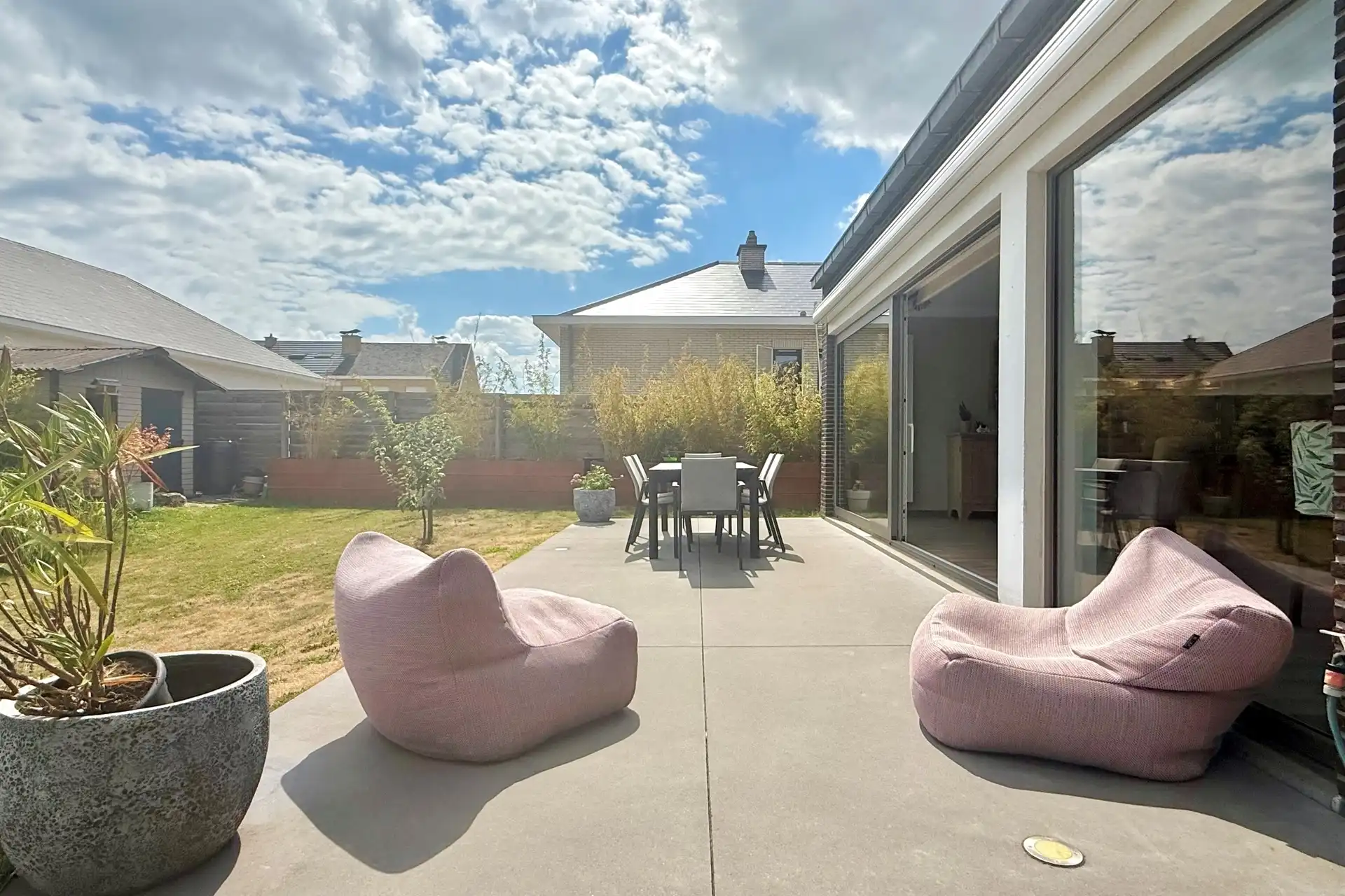 Knap gerenoveerde woning in rustige wijk foto 10