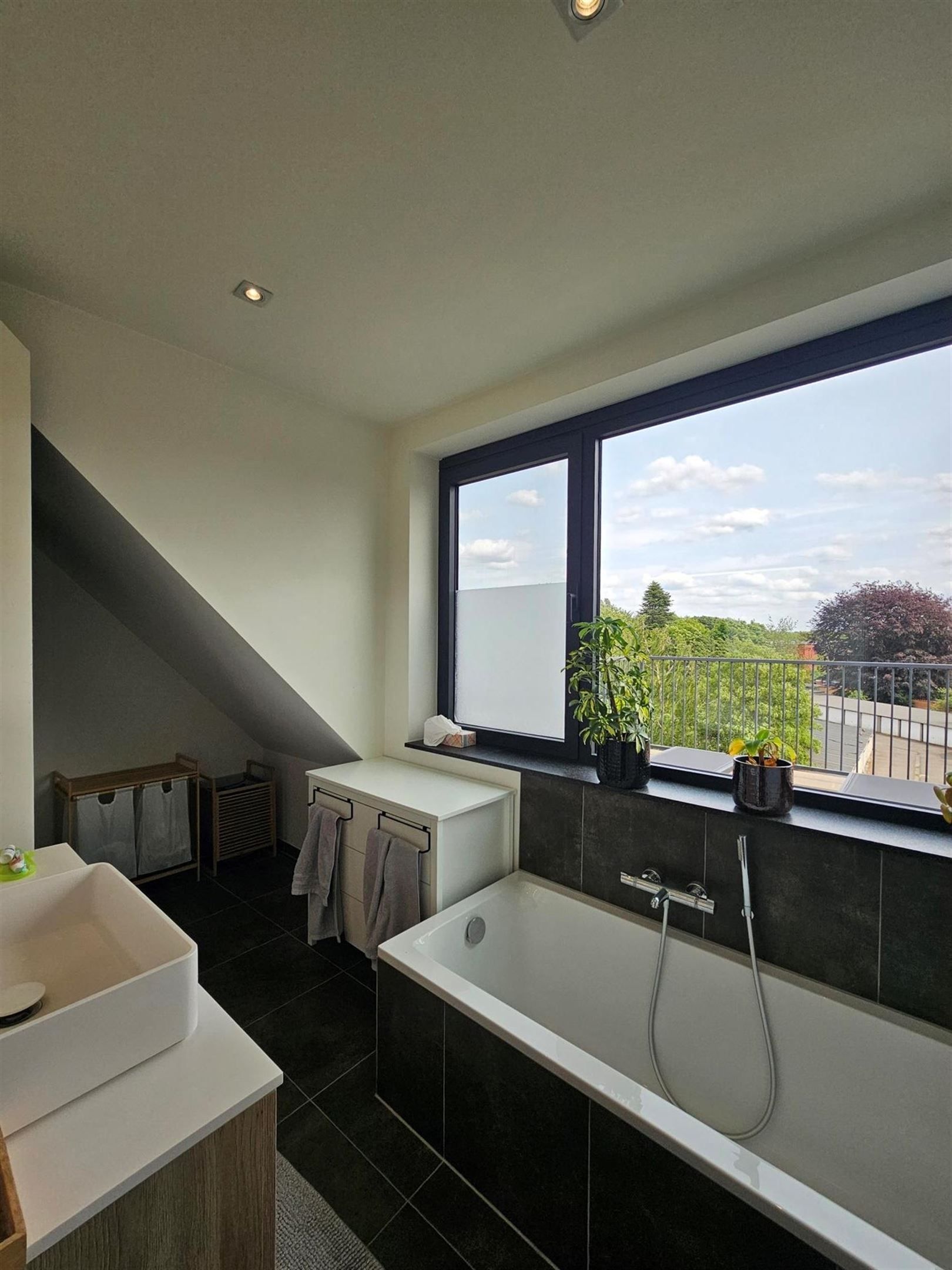 Dakappartement met groot terras op centrale ligging. foto 8