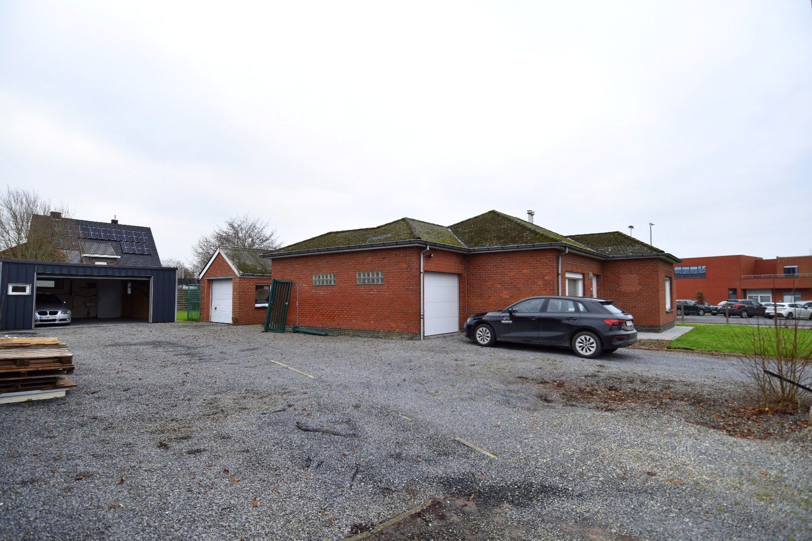 Alleenstaande woning op perceel van 1.062 m² te koop op rustige ligging vlakbij centrum-Gullegem foto 12