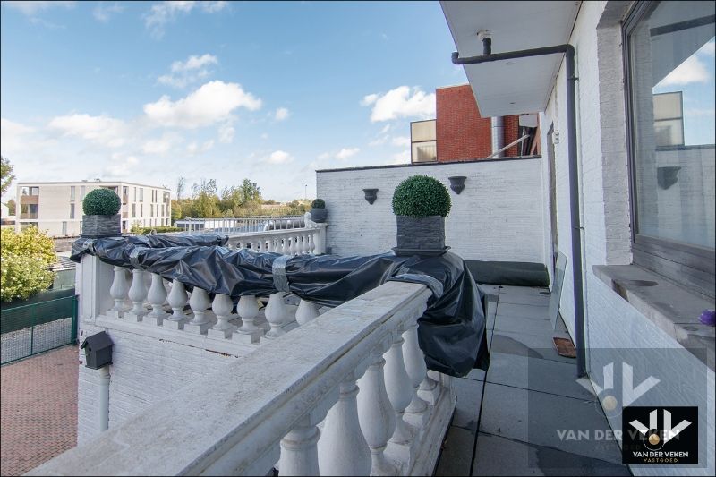 Ruim en zeer goed onderhouden triplex met veel mogelijkheden op goed bereikbare locatie in het gezellige Diepenbeek foto 13