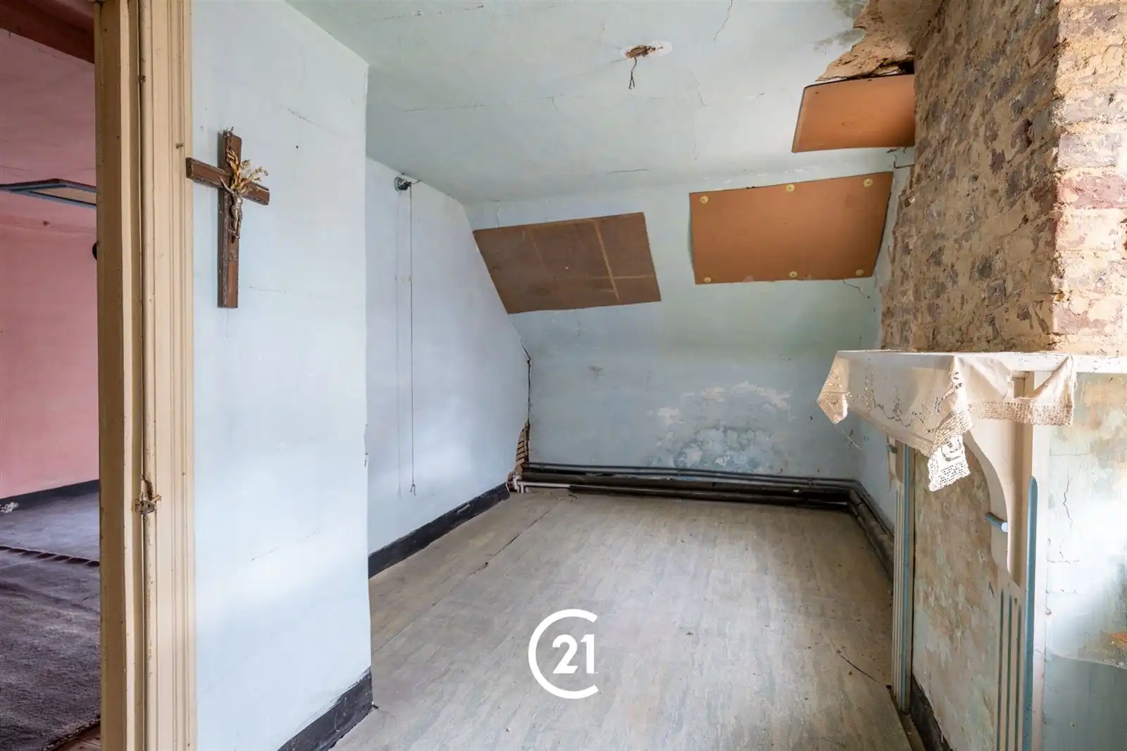 Te renoveren woning op een ruim perceel van 2.220 m² foto 15
