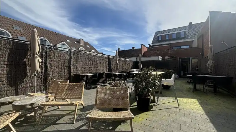 Overname instapklare ontbijt- lunchzaak in Sijsele Damme foto 14