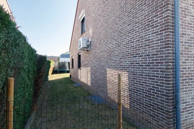 Riante instapklare gezinswoning met 5 slaapkamers op een vlot bereikbare locatie in het centrum van Kortessem (Hasselt) foto 28