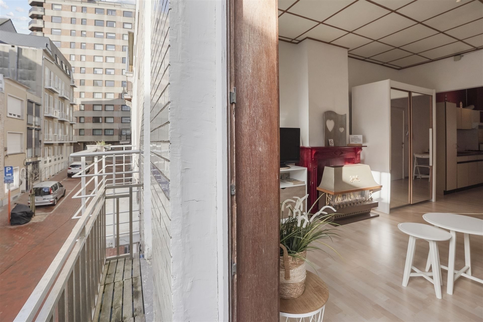 INSTAPKLAAR / VLAKBIJ ZEEDIJK  foto 6