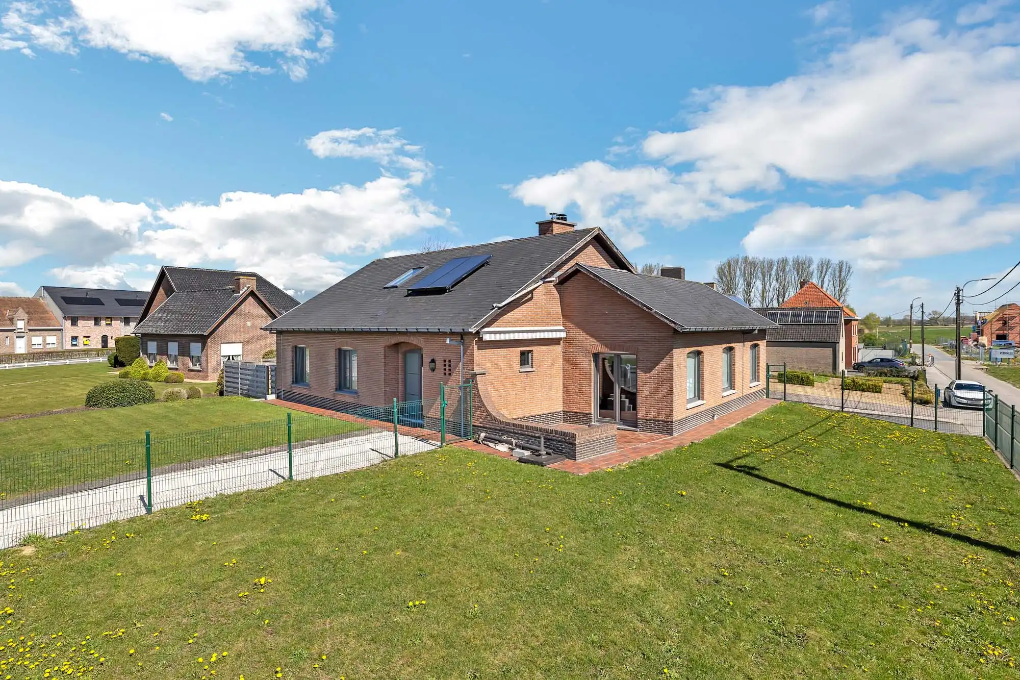 Ruime gezinswoning met 4 slaapkamers foto 21