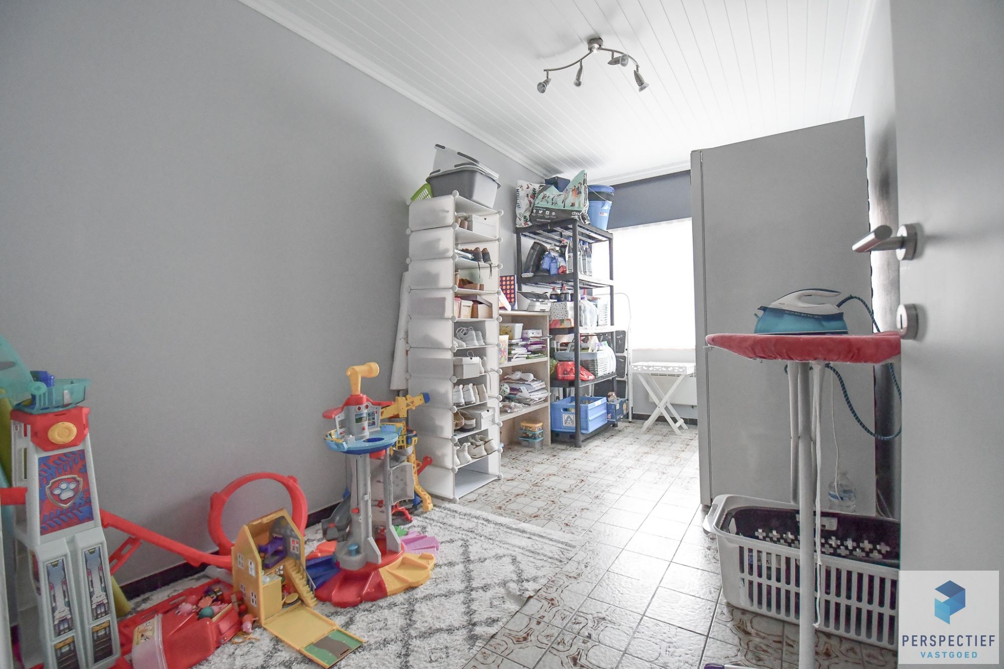 UITSTEKEND GELEGEN GELIJKVLOERSE WONING met 4 slaapkamers en tuin foto 17