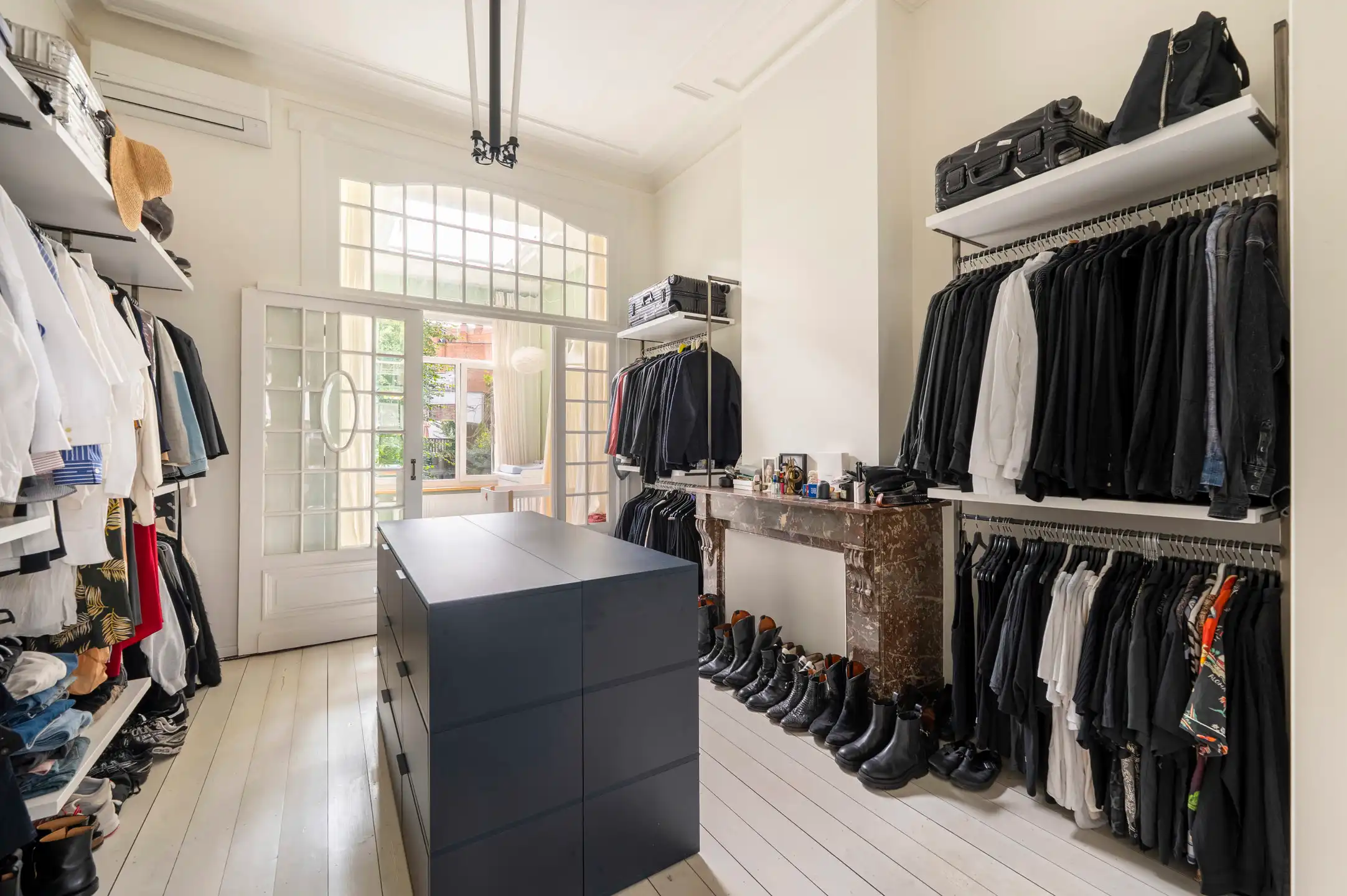 ANTWERPEN HARMONIE. Herenhuis met karakter, tuin en parking! foto 14