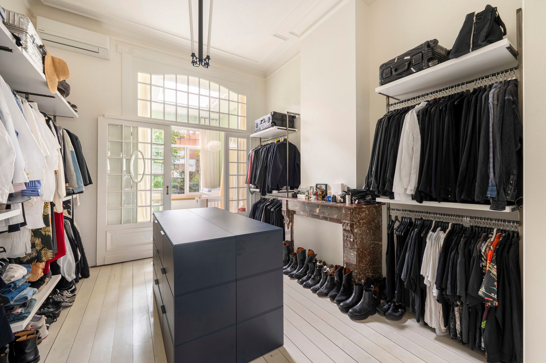 ANTWERPEN HARMONIE. Herenhuis met karakter, tuin en parking! foto 14