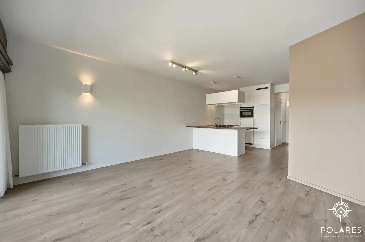 Instapklaar 2-slpk appartement met ruim terras en parkeerplaats foto 5