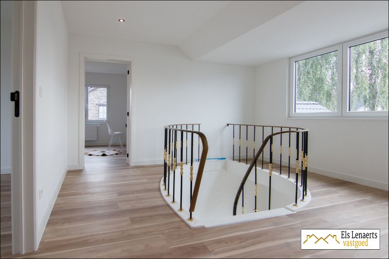 Prachtig gerenoveerde woning op topligging! foto 20