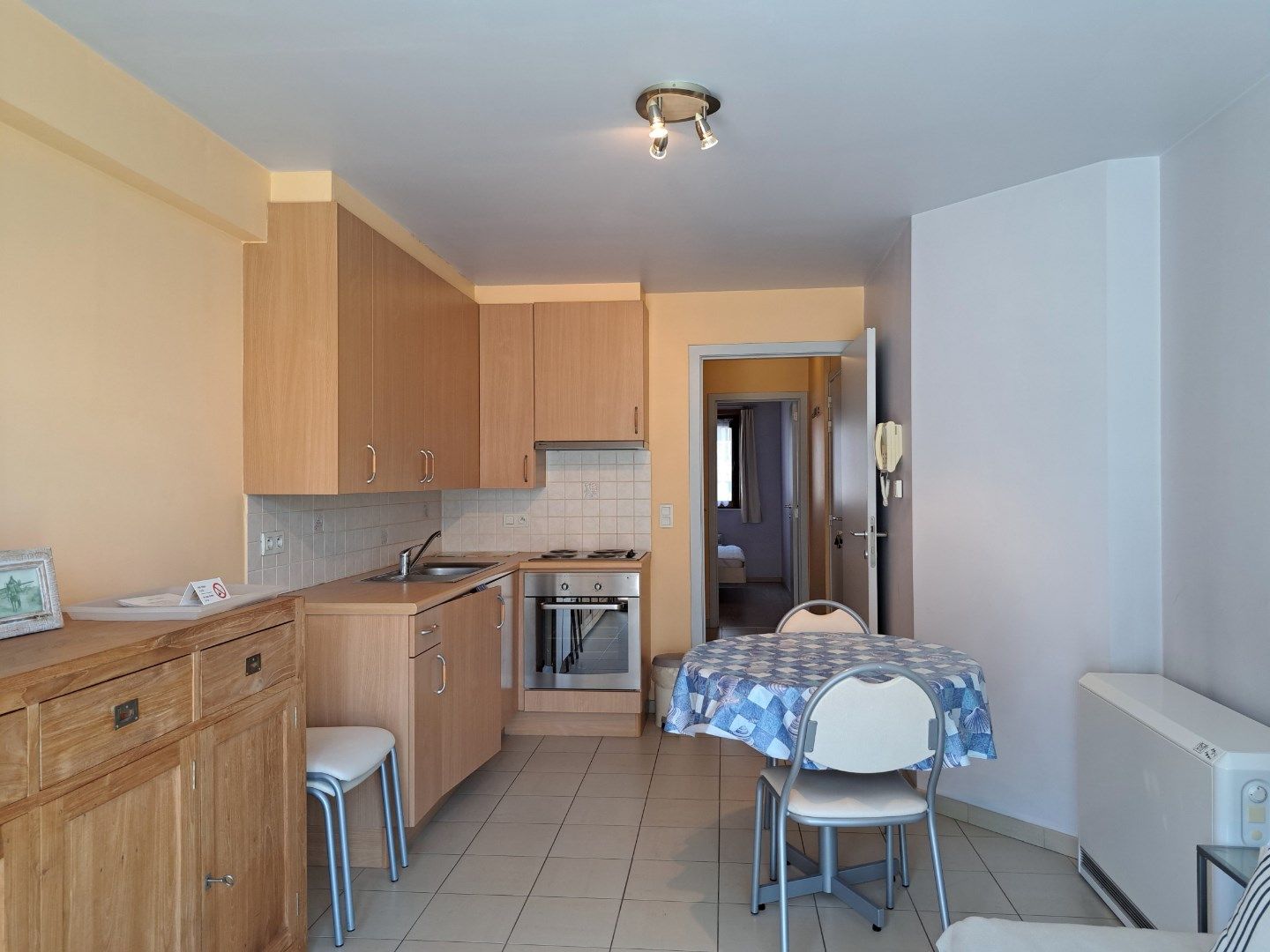 MODERN ZONGERICHT  1 SLAAPKAMERAPPARTEMENT   foto {{pictureIndex}}