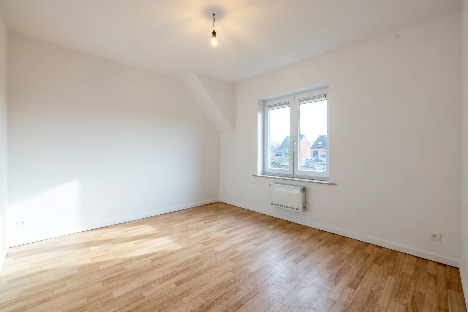 Instapklaar 3-slaapkamerappartement met autostaanplaats – ideaal als investering of eigen woonst foto 8