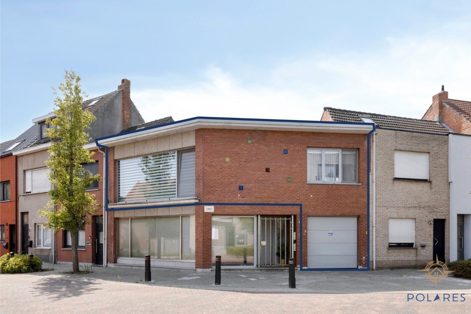 Instapklaar appartement met 2 slaapkamers en garage foto {{pictureIndex}}